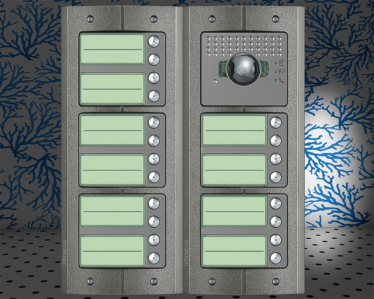 Afbeelding van het Serie 151V deurstation met 20 BTicino beldrukkers