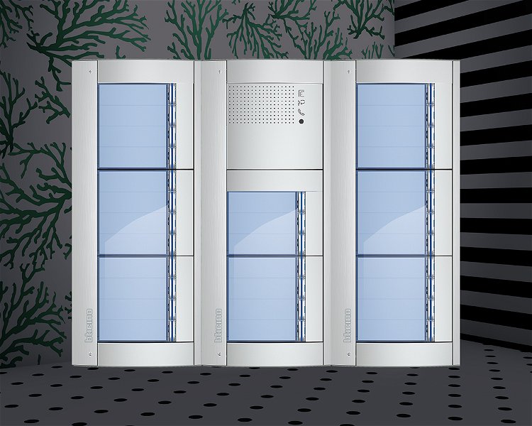 Afbeelding van het Serie 131A deurstation met 31 BTicino beldrukkers