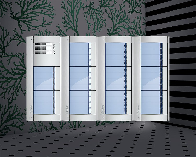 Afbeelding van het Serie 131A deurstation met 44 BTicino beldrukkers