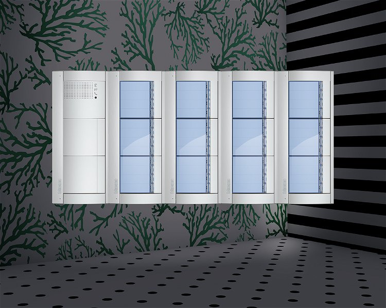 Afbeelding van het Serie 131A deurstation met 48 BTicino beldrukkers